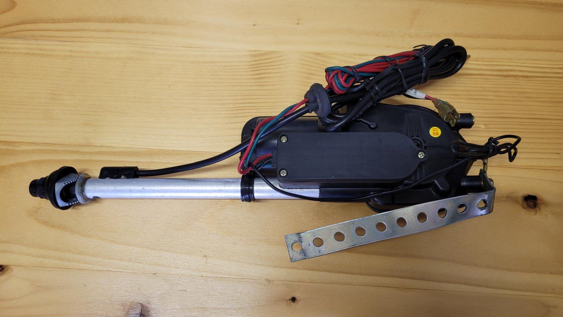 Alle Autoersatzteile: Standard elektrische Antenne für Youngtimer / Oldtimer – Neu (gemäss Beschreibung) aus Rothenburg von Autoliterature 1
