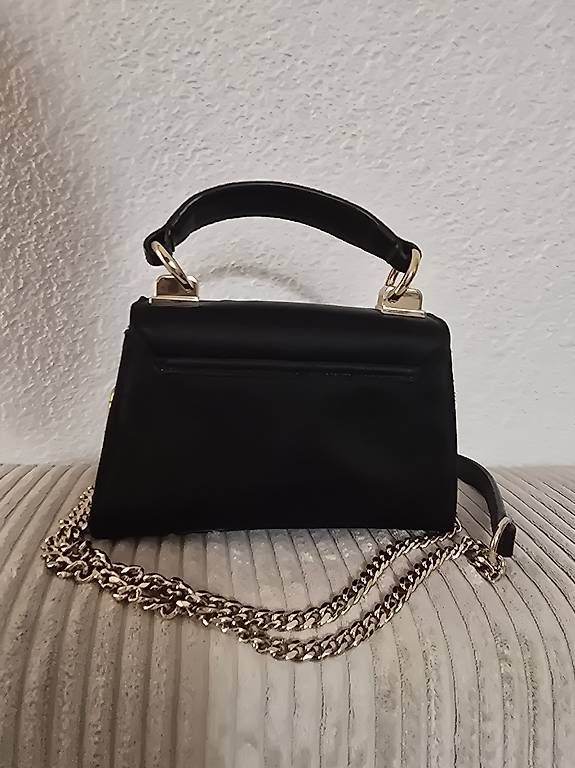 Sacs femmes: Guess Mini Handtasche in Schwarz – D'occasion à Grenchen par sja_klm2 1
