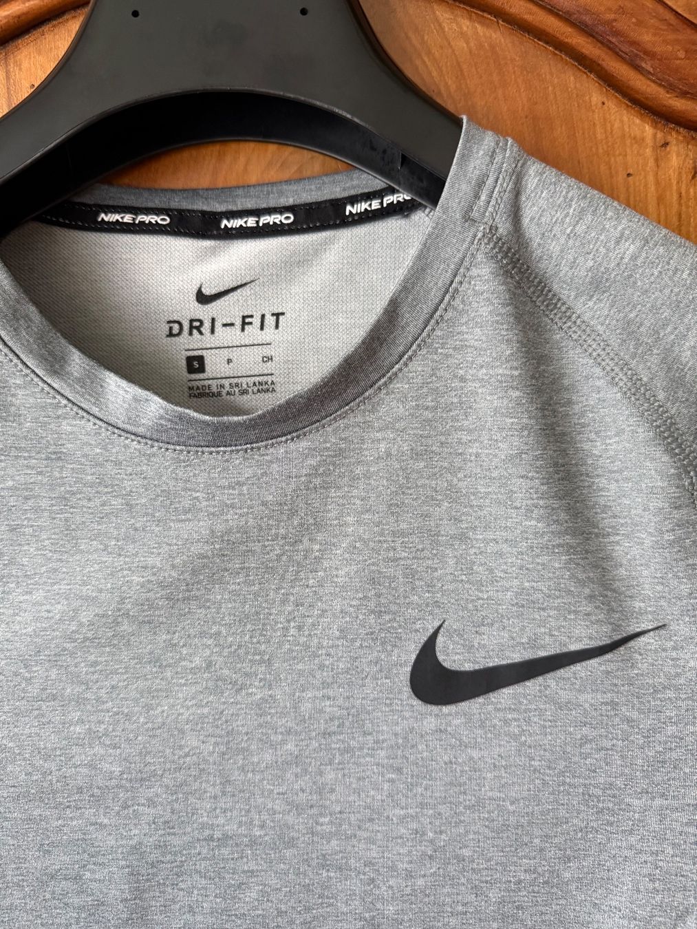 Nike T-shirt: Nike Pro Kompression T-Shirt Gr. S grau – Usato da Wabern venduto da fengshui63 1