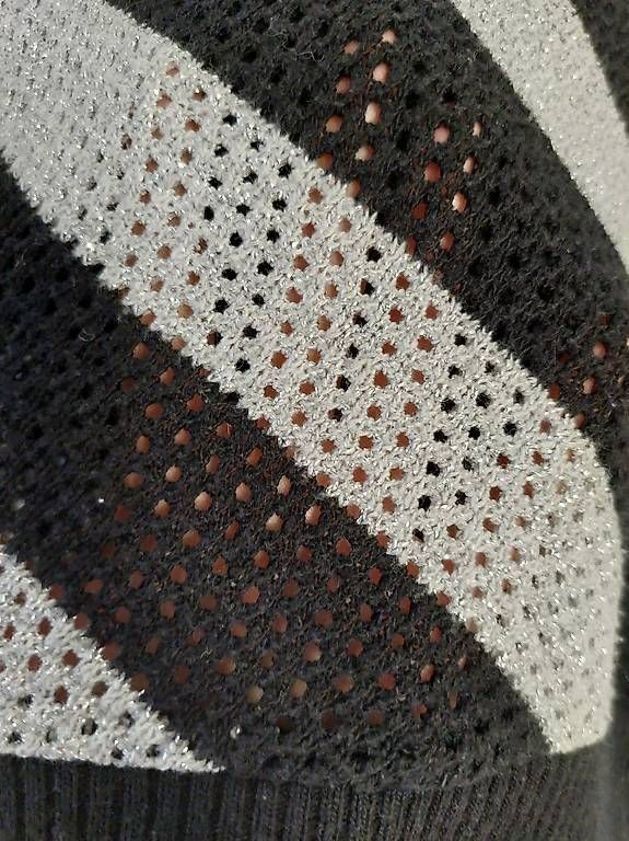 Maglioni & Felpe: Schicker Sommer Pullover mit Streifen, Silber, Grösse 36 – Usato da Zürich venduto da Taxista 1
