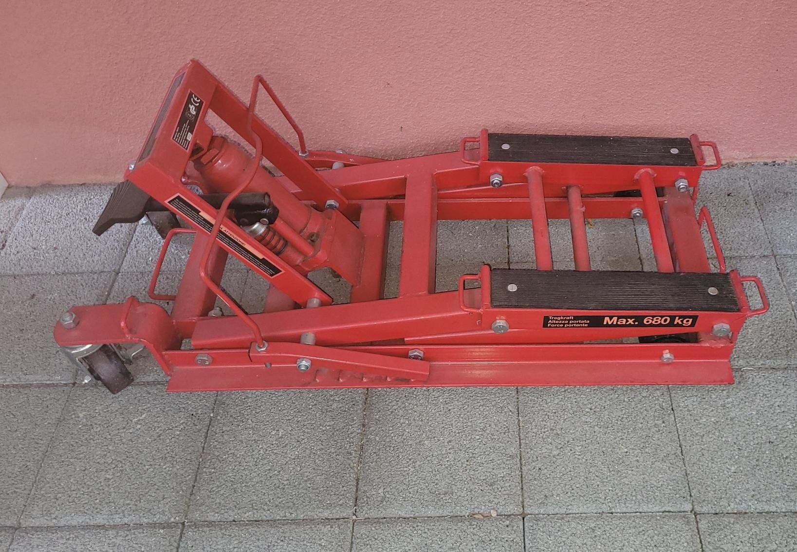 Lève-moto, crics: Motoradhebebühne 680 kg – D'occasion à Dussnang par Tune0