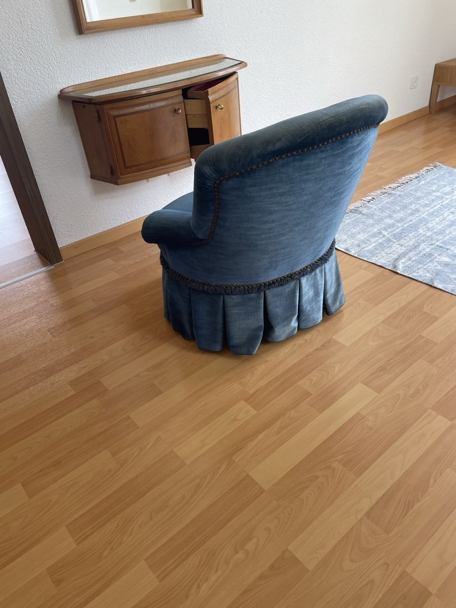 Poltrone: Antiker Sessel blau Samt – Usato da Rütihof venduto da Bemawe 2
