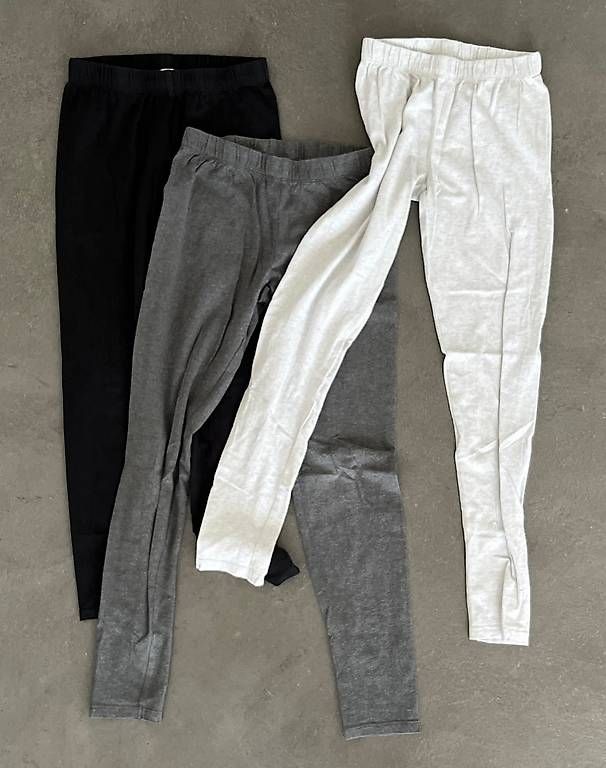 Collants & Leggings: Trio Leggins Gr. 134 – D'occasion à Uetikon am See par kun_6knp