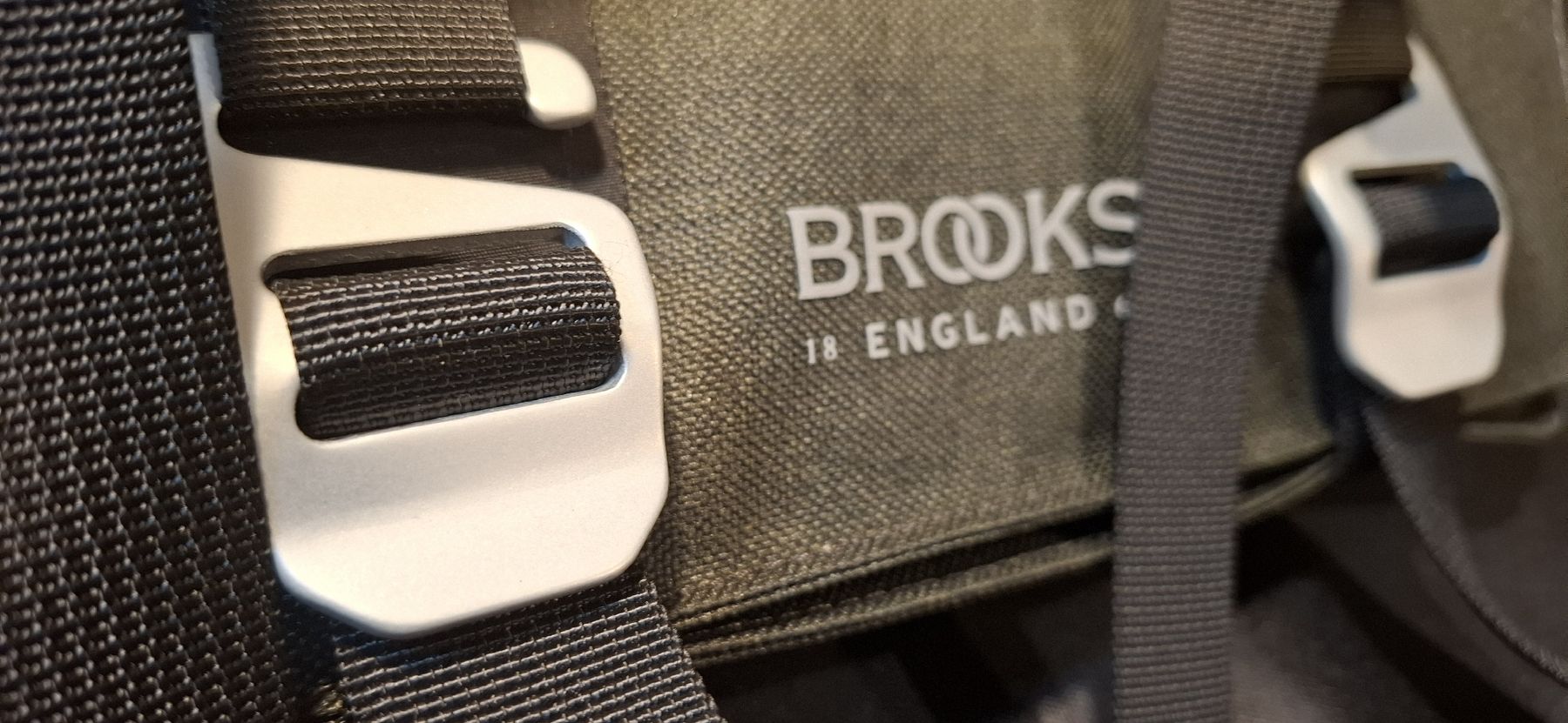 Brooks Borse: BROOKS Bikepaking Lenker Tasche  – Usato da Adliswil venduto da trujillo01 7