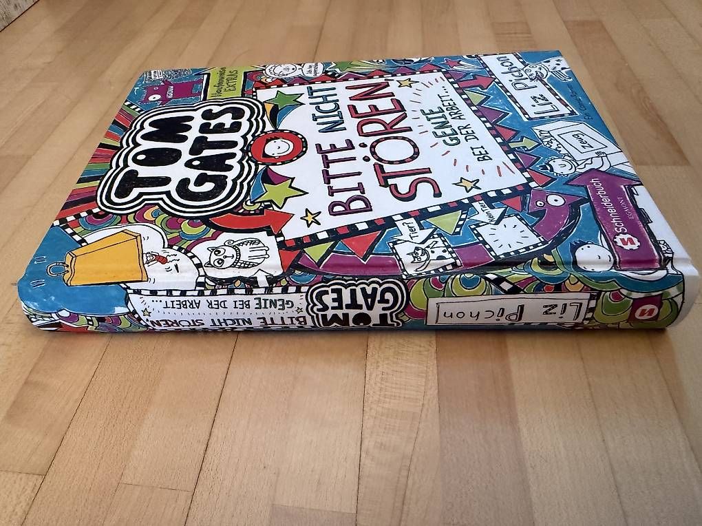 Bücher: Tom Gates Buch Bitte nicht stören – Gebraucht aus Buchs AG von Cres3 1
