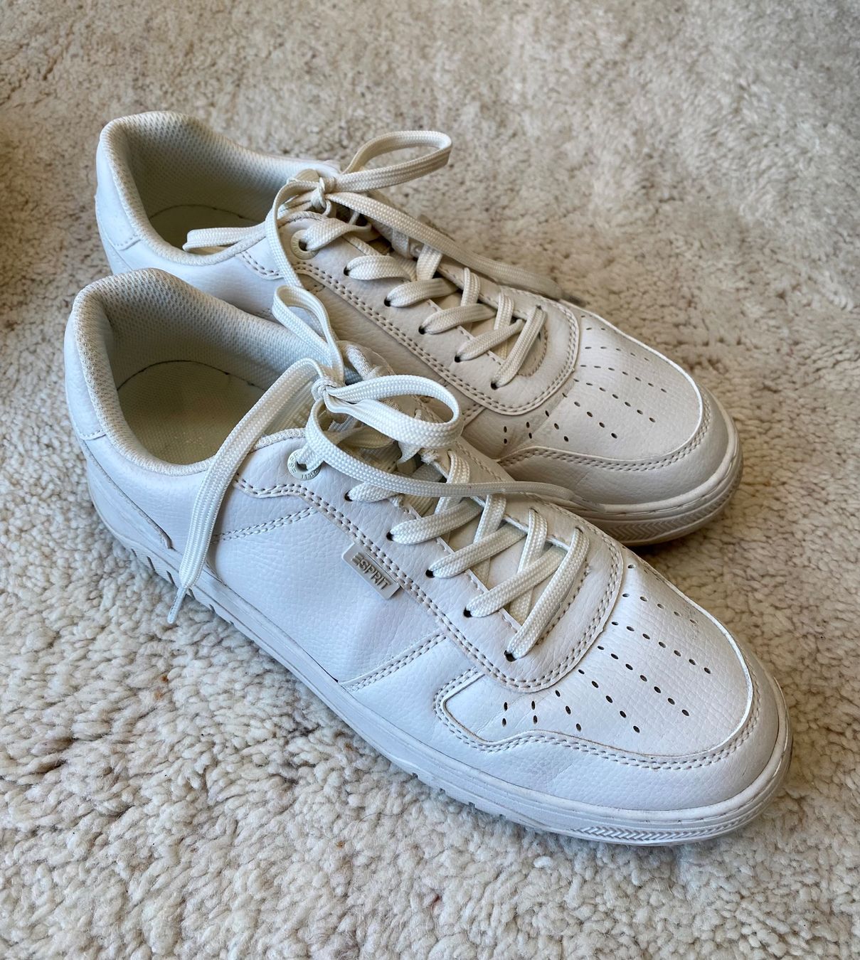 Esprit Scarpe da donna: Esprit Damensneaker weiss 41 – Usato da Winkel venduto da katharinafb