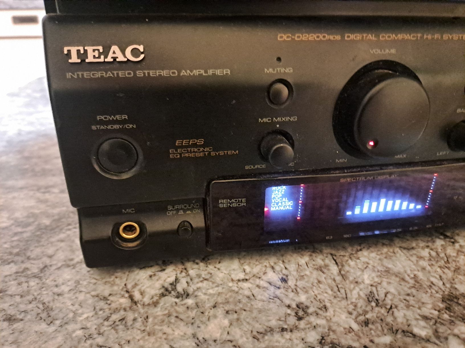 Teac Amplificateurs: TEAC Integrated Stereo Amplifier EEPS / Tuner – D'occasion à Uetendorf par Essiggurken 1
