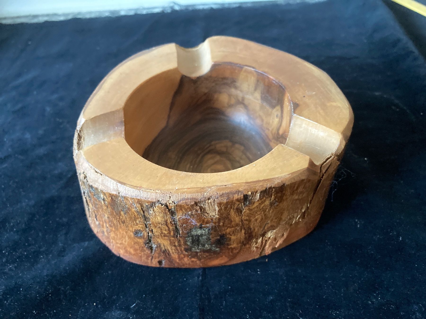 Portacenere: Aschenbecher aus Holz – Usato da Zürich venduto da Chaeffeler