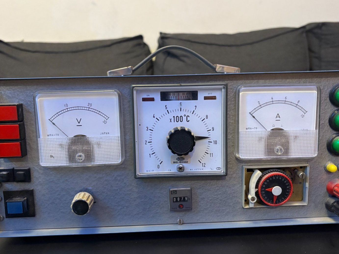 Ladegeräte: Netzgerät/ Ladestation/ Netzspeisungsgerät – Gebraucht aus Biel-Bienne von dhmecanics