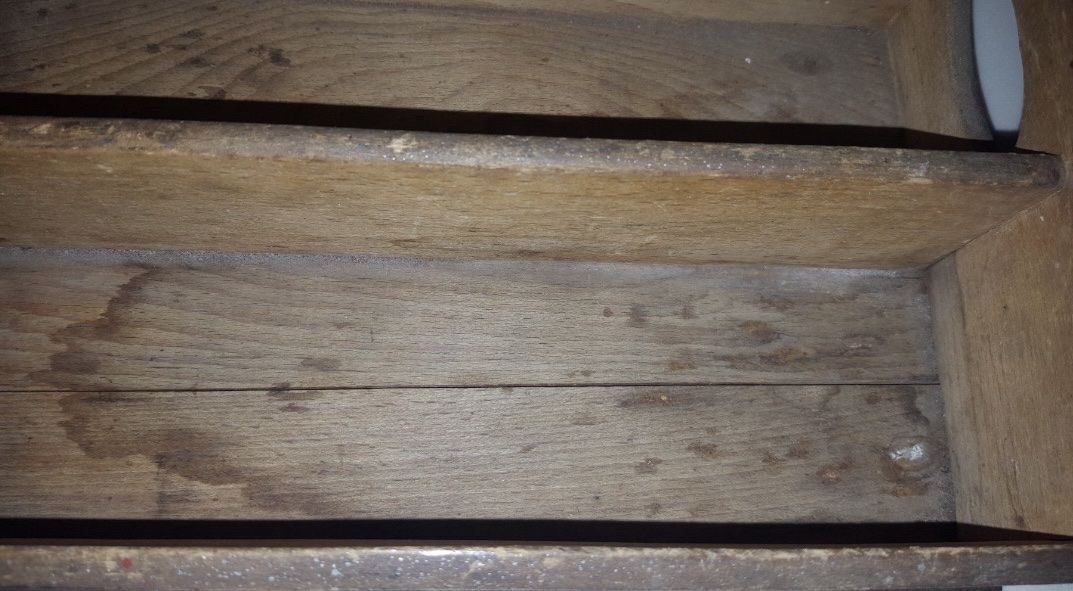 Articles en bois: Altes Servierbrett mit Abteilungen – D'occasion à Winterthur par Sunshineandrain 3