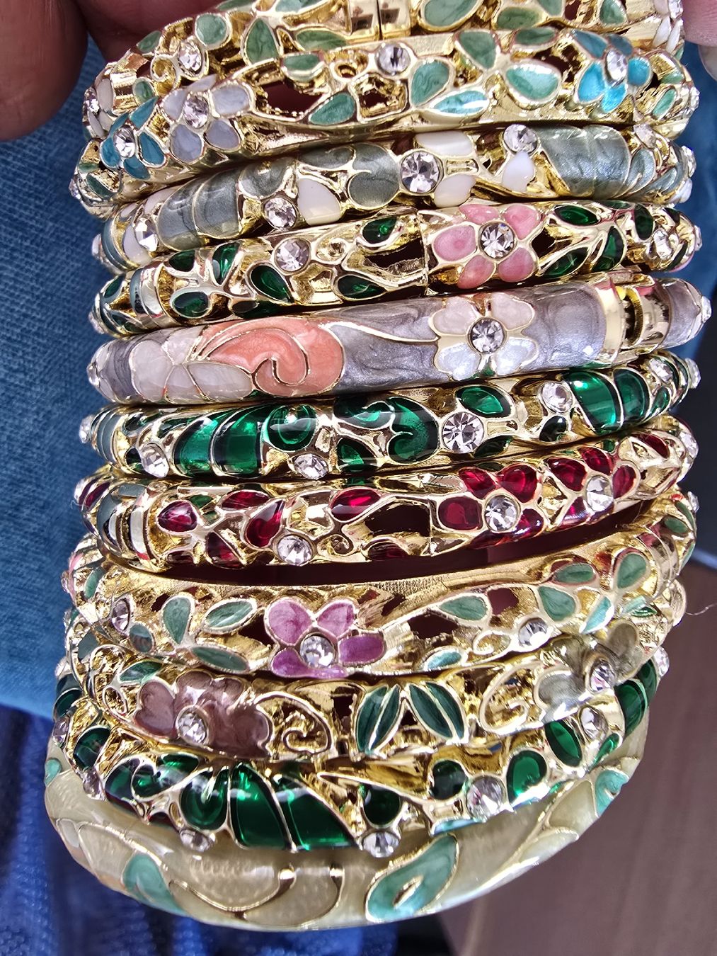 Bracciali & Braccialetti: bracelets fleurs en métal doré émaillé – Nuovo e nell'imballaggio originale da prilly venduto da amelbara