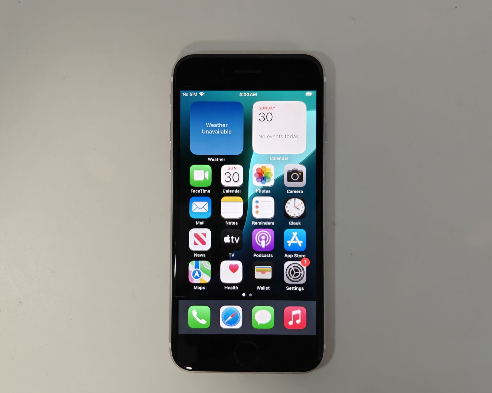 Apple Telefoni cellulari / Smartphones: iPhone SE 2020 Weiss – Difettoso da Ehrendingen venduto da Rocky985
