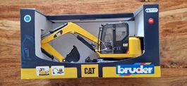 Bruder CAT Kettenbagger Massstab 1:16 neu in OVP