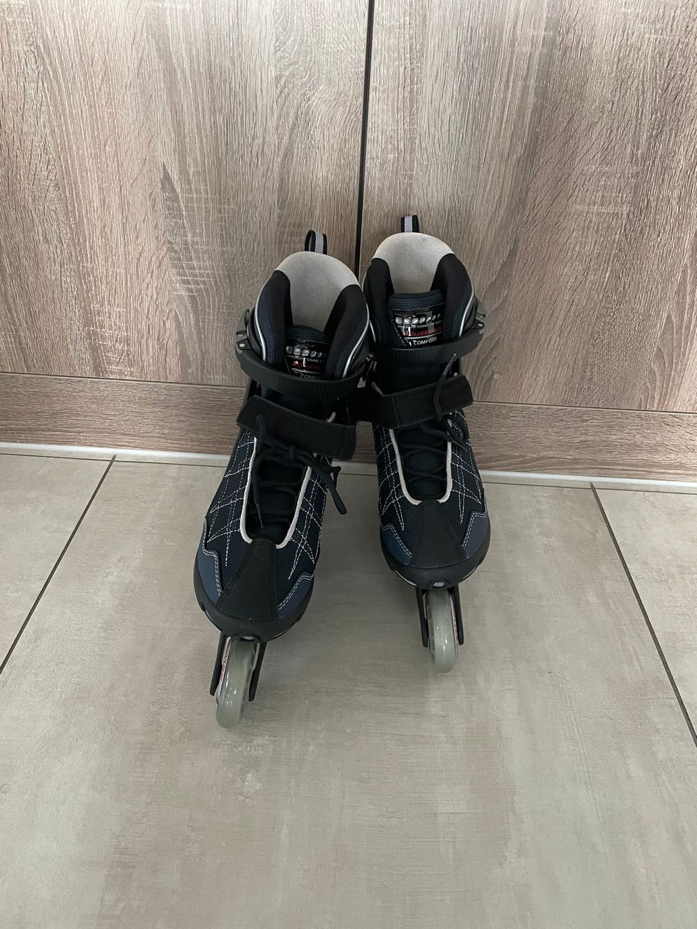 Pattini in linea & Pattini a rotelle: Sehr schöne Inline Skates, Top Zustand, Gr.41 – Nuovo (secondo la descrizione) da Wohlen AG venduto da fil_j2wc