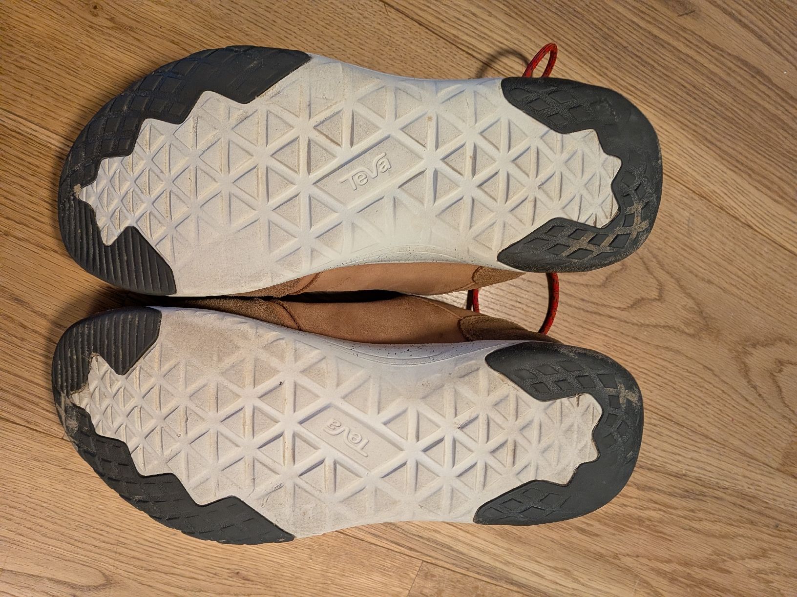 Teva Chaussures hommes: Outdoor Schuhe Teva 44.5 Beige – D'occasion à Gossau SG par arsenal2011 3