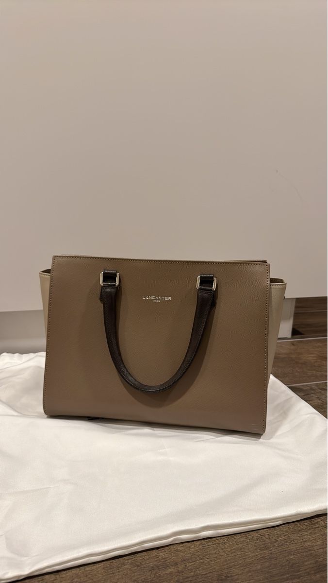 Lancaster Taschen für Damen: Sac LANCASTER Paris – Gebraucht aus Treyvaux von MLRL