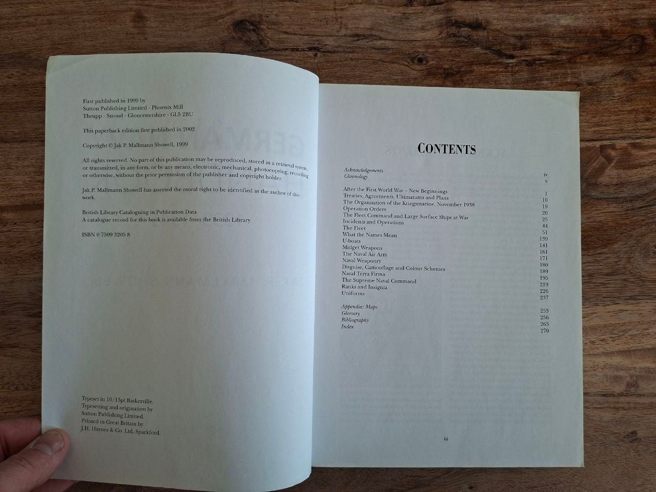 Libri: Buch German Navy Handbook 1939 - 1945 – Usato da Männedorf venduto da 12_Angry_Doughnuts 2