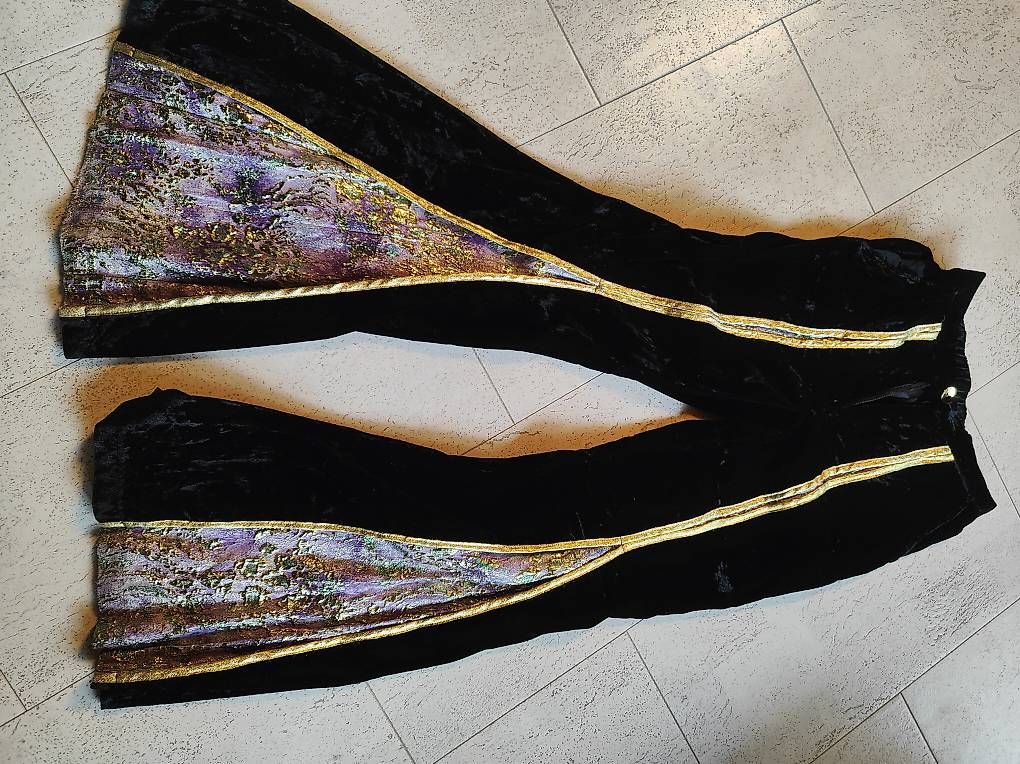 Costumi: Fasnachts Bekleidung  – Usato da Zetzwil venduto da cosmaschiwa1