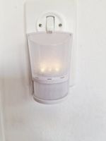 Zwei Nachtlichter mit Bewegungsmelder