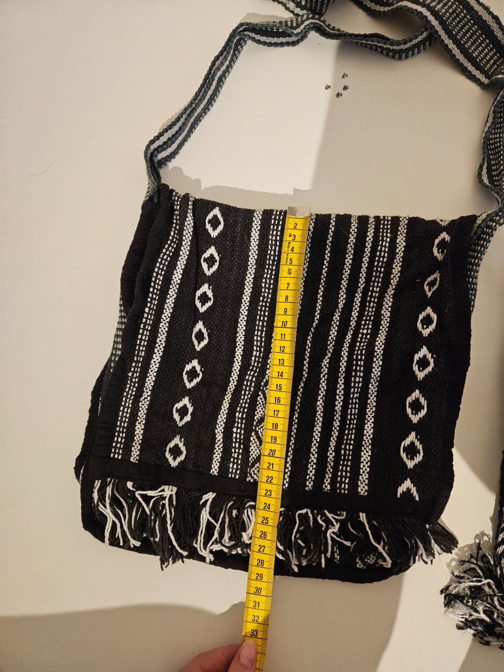 Taschen: 2 Umhängetaschen schwarz/weiss – Gebraucht aus Schaffhausen von sabrina915 1