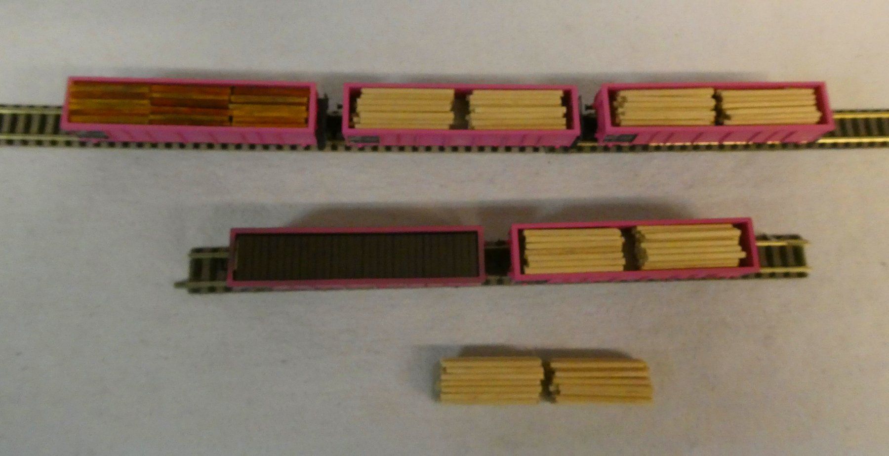Roco Modellini di ferrovie: 5 Stk Hochbordwagen SBB mit Holz – Nuovo (secondo la descrizione) da Rupperswil venduto da Ropi03 1