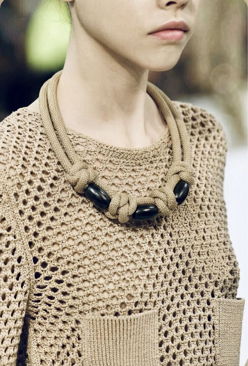 Ciondoli: Statement Kette Seil beige mit schwarzen Elementen neu – Nuovo e nell'imballaggio originale da Steinhausen venduto da makramee_studio 1