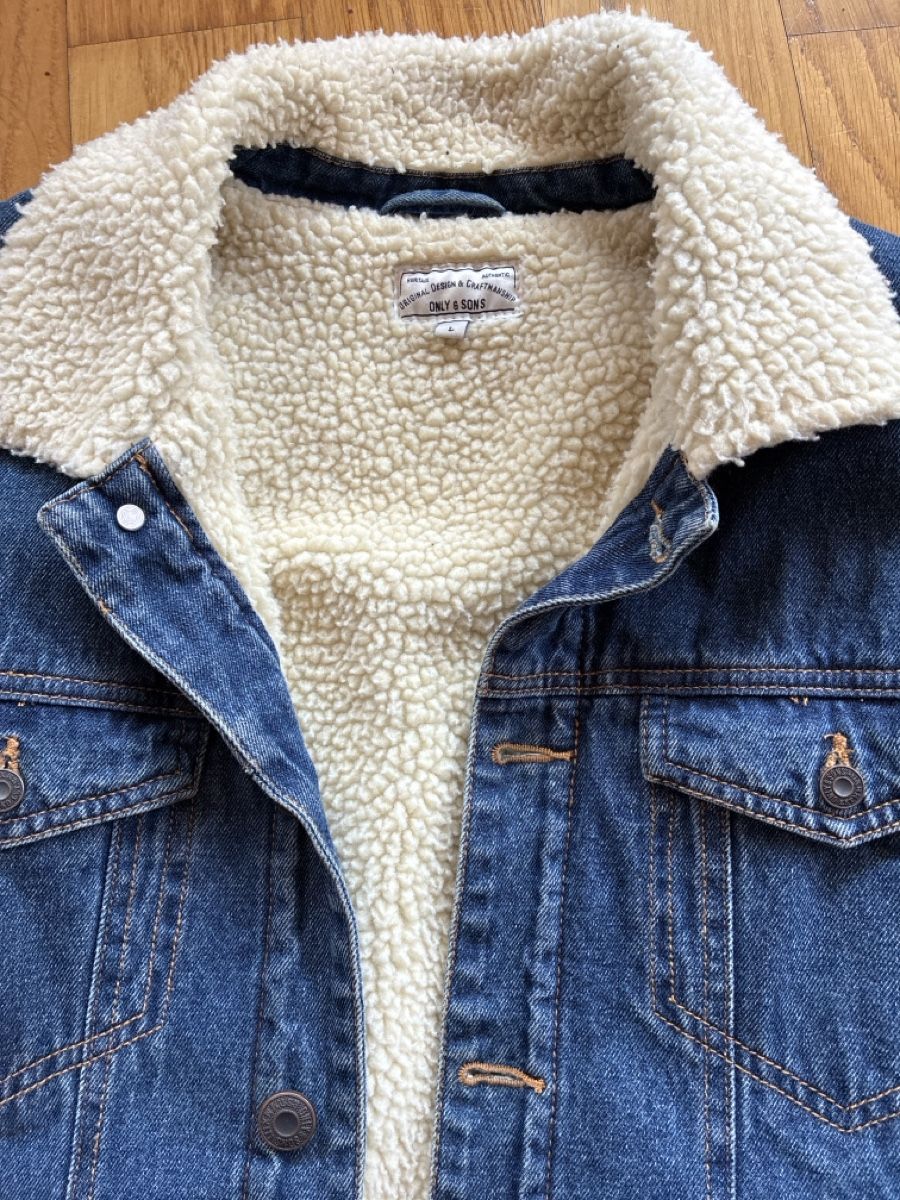 Giacche: Gefütterte Jeansjacke Grösse L – Usato da Urtenen-Schönbühl venduto da Evilette 1