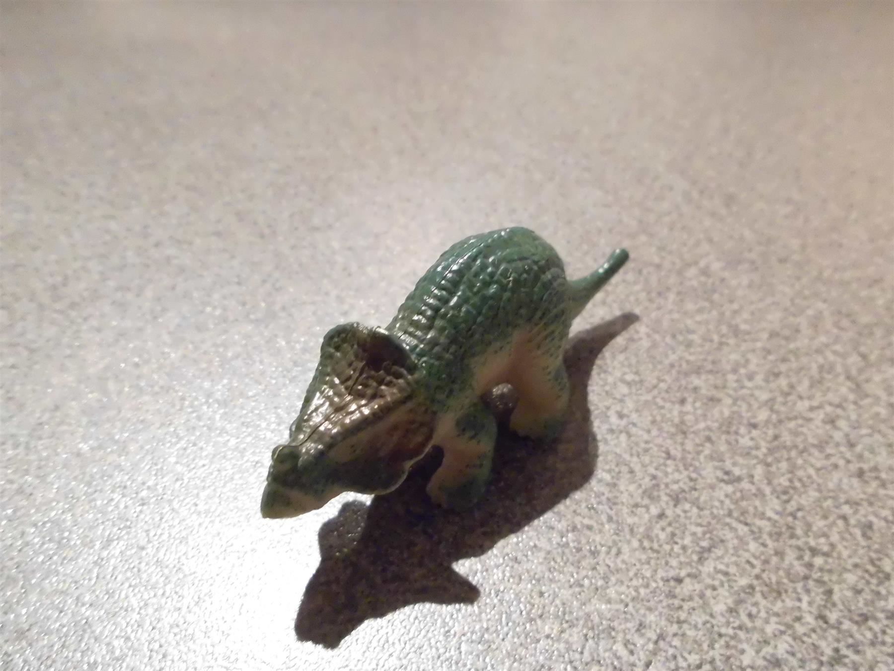 Giocattoli: Dinosaurier grün/Kragen – Usato da Zürich venduto da abraxas1291