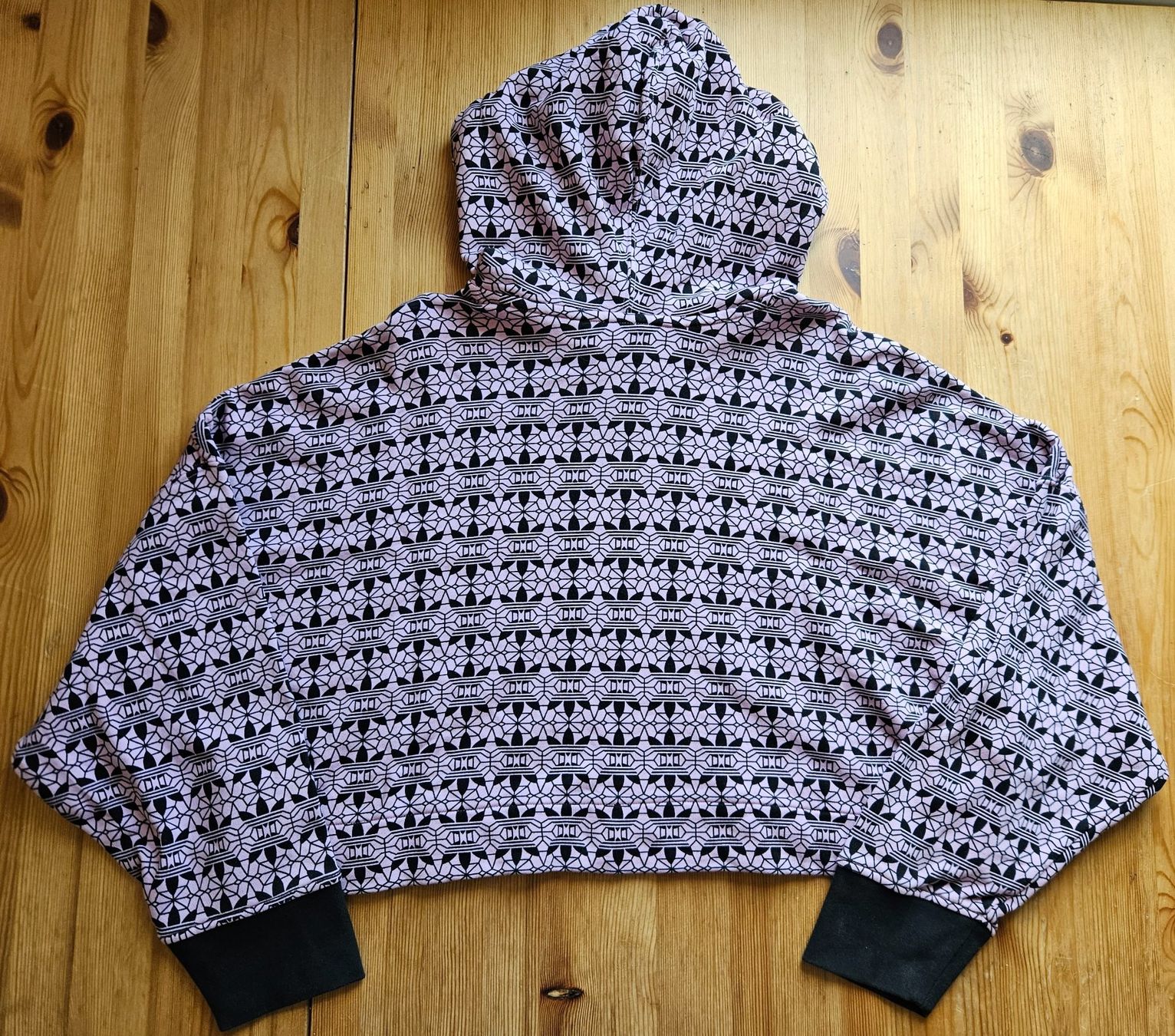 Adidas Maglioni & Felpe: Cropped Sweater adidas Grösse S retro Pullover Hoodie – Usato da Hägglingen venduto da United-Village-Trade 7