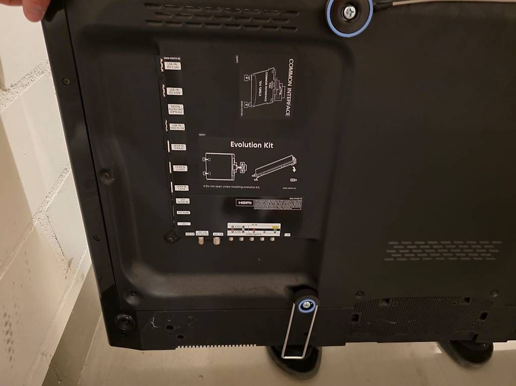 Samsung Fernseher: Samsung 46 Zoll LED – Neu (gemäss Beschreibung) aus Ermatingen von ver_vs8d 1