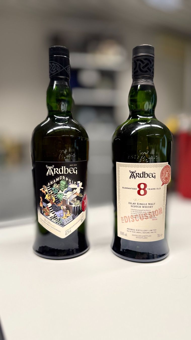 Ardbeg Spirituosen: Ardbeg Anamorphic + Ardbeg 8 For Discussion – Neu (gemäss Beschreibung) aus Pfäffikon SZ von Pa0073