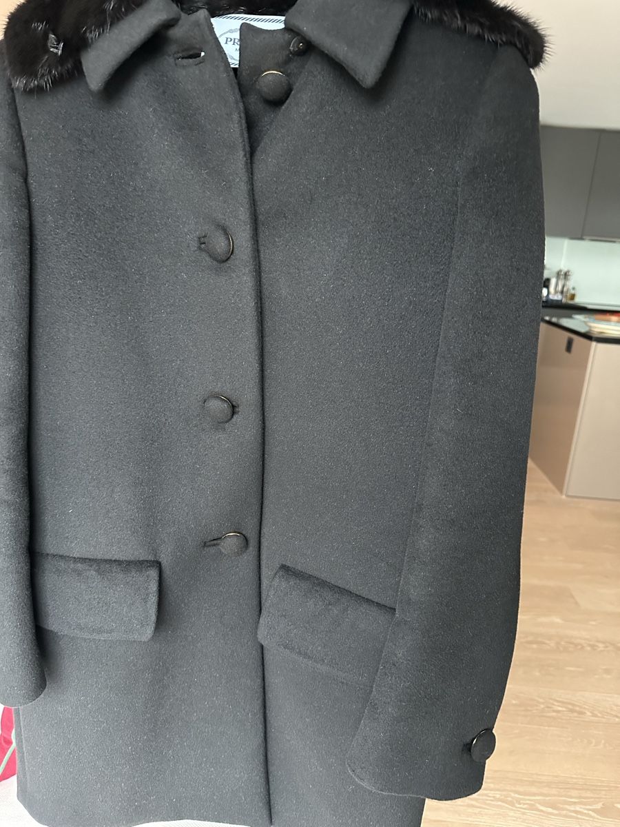 Prada Cappotti: Prada Wollmantel Gr. 46 mit Nerzkragen – Usato da Küsnacht ZH venduto da Nano_zh