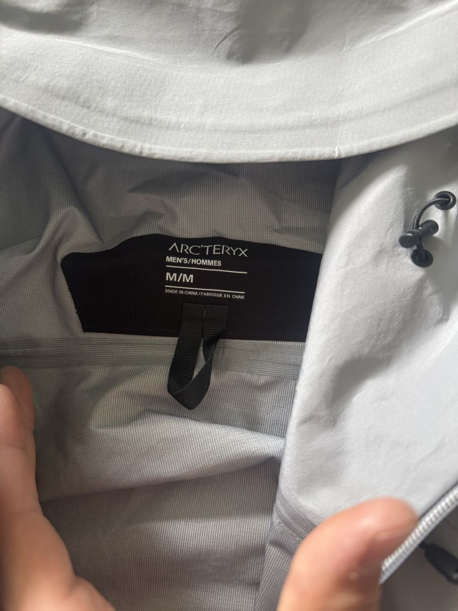 Arcteryx Giacche: Arc'teryx Beta LT Jacket M/M Gore-Tex – Nuovo (secondo la descrizione) da Kaltbrunn venduto da nku_d7xr 3