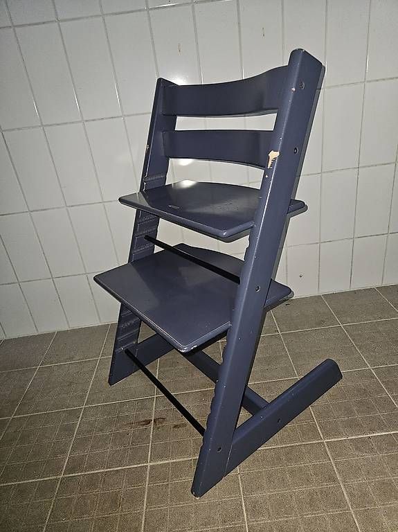 Stokke Seggioloni: Stokke Tripp Trapp in dunkelblau – Usato da Schüpfen venduto da SANNYLI31 3