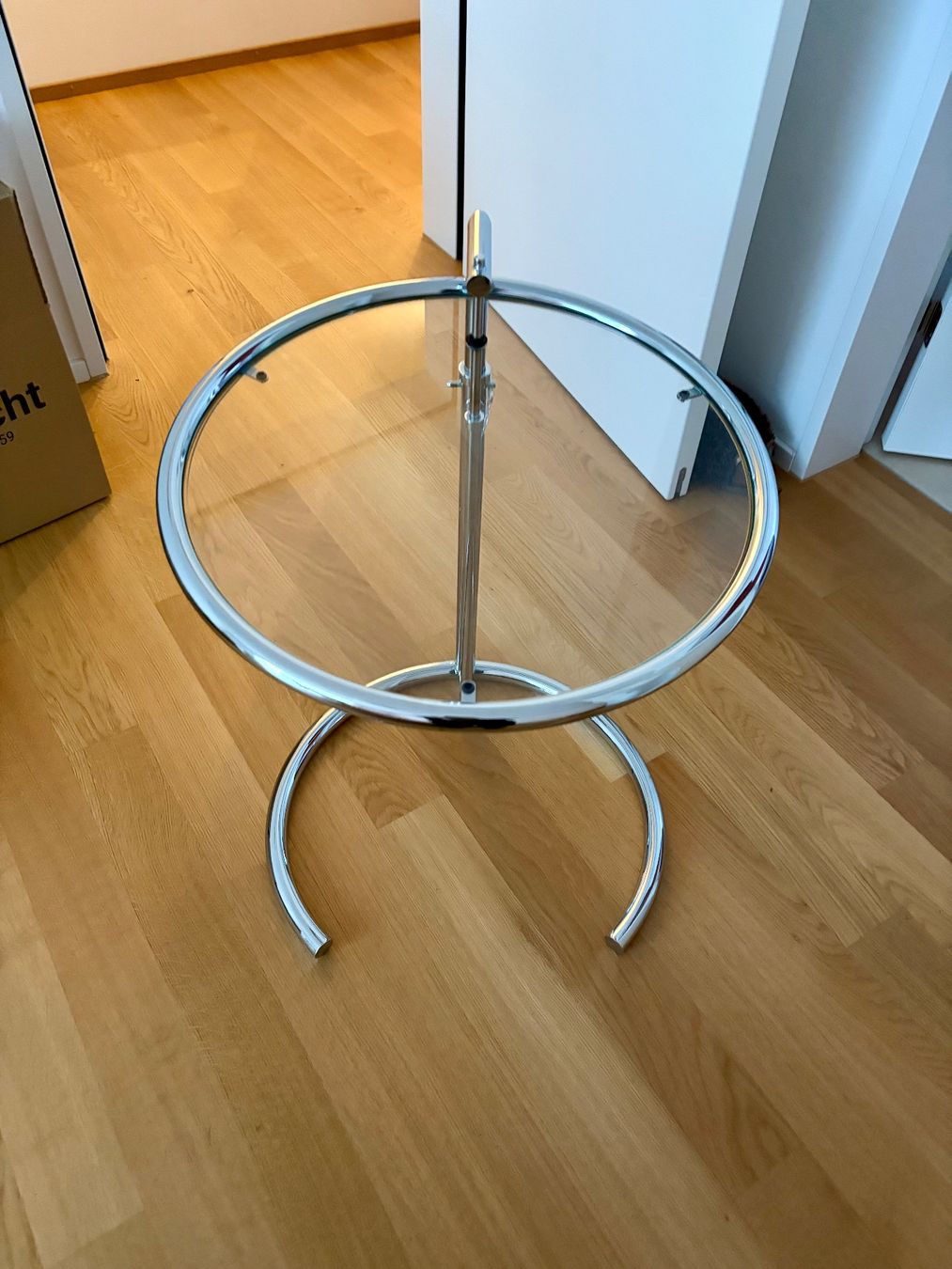 Classicon Tavoli: Adjustable Table E 1027 Beistelltisch – Usato da St. Gallen venduto da Nina1000 1