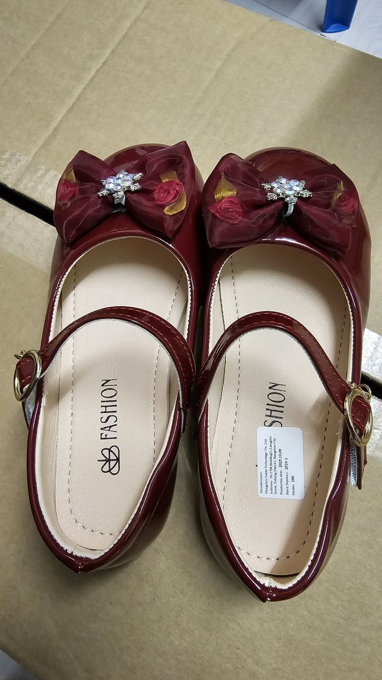 Scarpe per ragazze: Kinder shule Gr33 – Usato da Dietikon venduto da teamomaria
