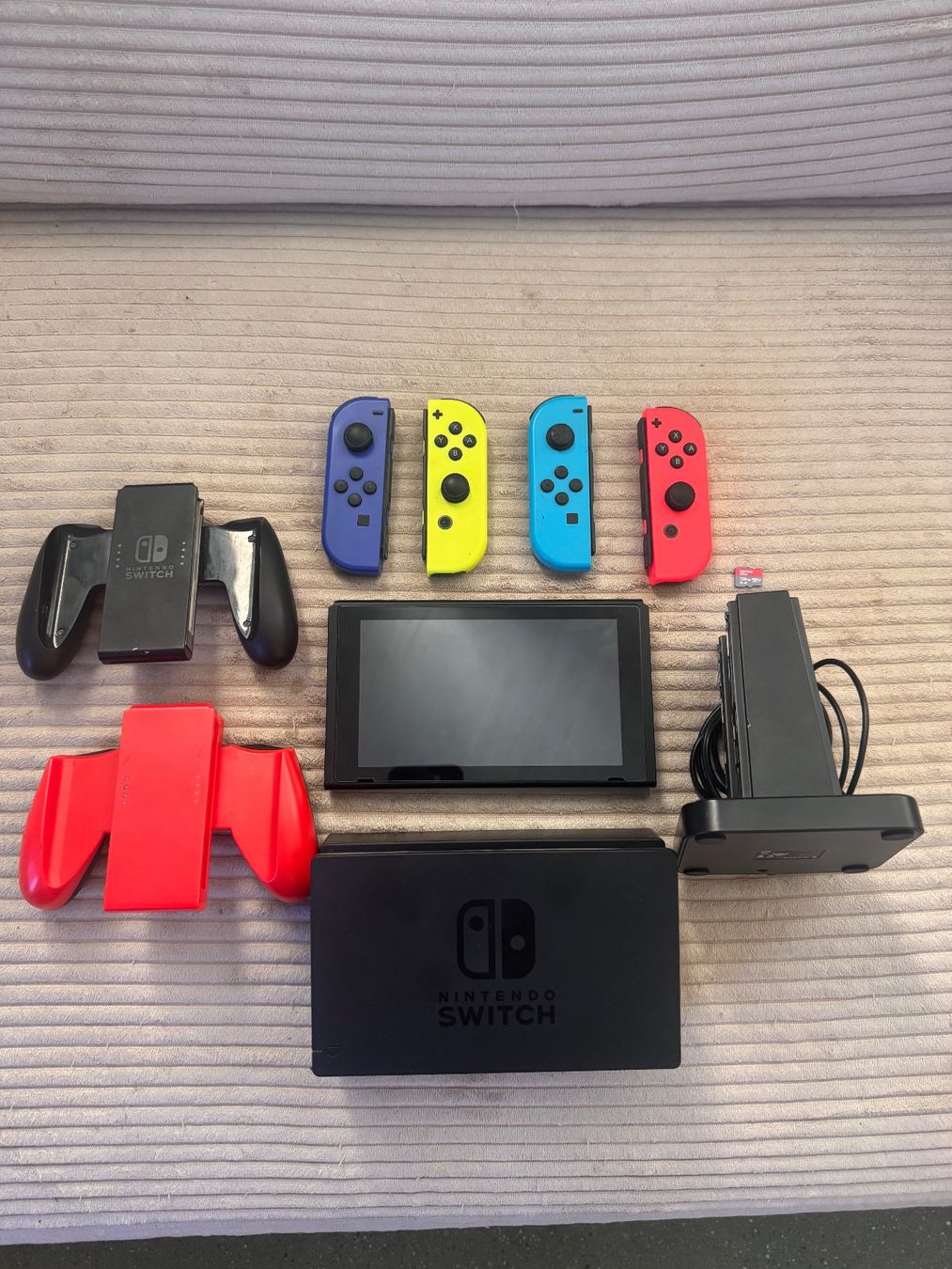 Nintendo Konsolen: Nintendo Switch Inkl. 128 GB Micro SD – Gebraucht aus Derendingen von Toscano1