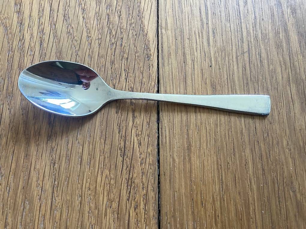 Cucchiai: 13 cuillères à dessert 18/10 – Usato da Renens VD venduto da chrstn 2