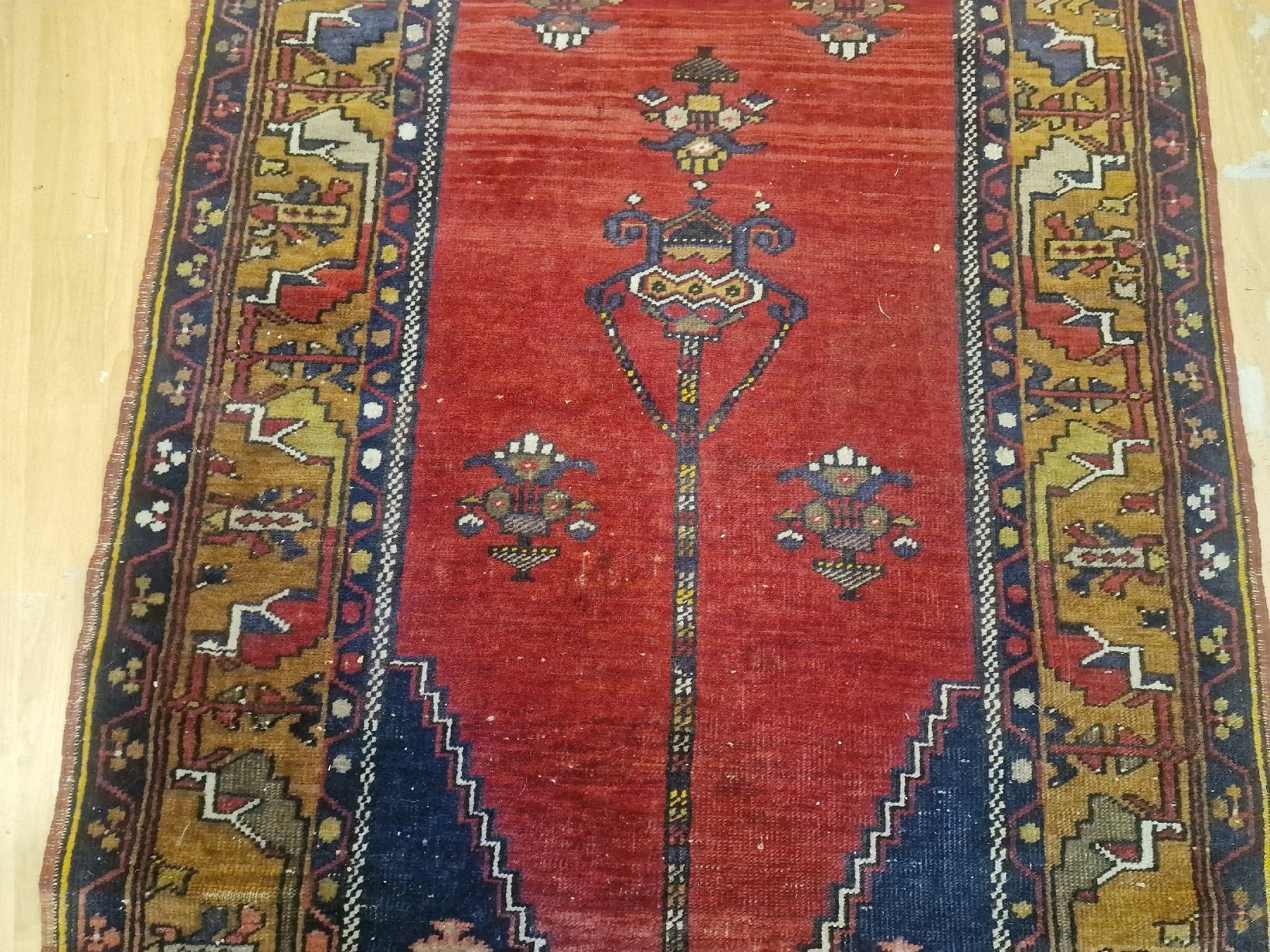 Teppiche: Orientteppich handgeknüpft rot blau mehrfarbig – Gebraucht aus BERN von Intarsia 2
