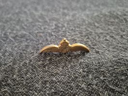 RAF Anstecknadel Abzeichen Flügel Goldfarben Metall