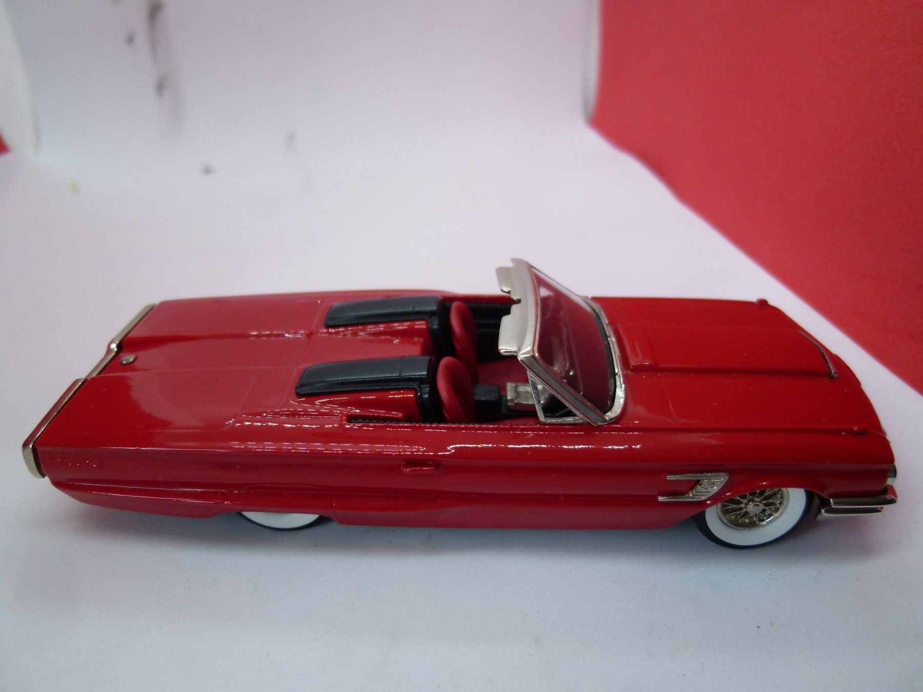 Brooklin Modellini d'auto: BROOKLIN - Ford Thunderbird Conv. 65 - red metallic - BRK 47 – Nuovo (secondo la descrizione) da Reiden venduto da mondial2 2