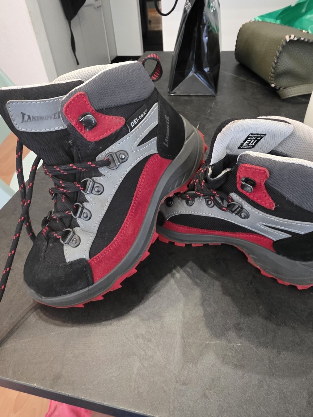 Herrenschuhe: kinder schuh – Gebraucht aus Niederhasli von Smile218
