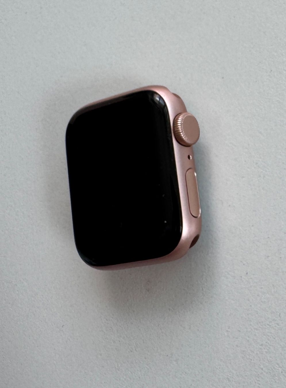 Apple Smartwatch: Apple Watch SE 40mm Roségold – Usato da Ennenda venduto da Gatzby 2