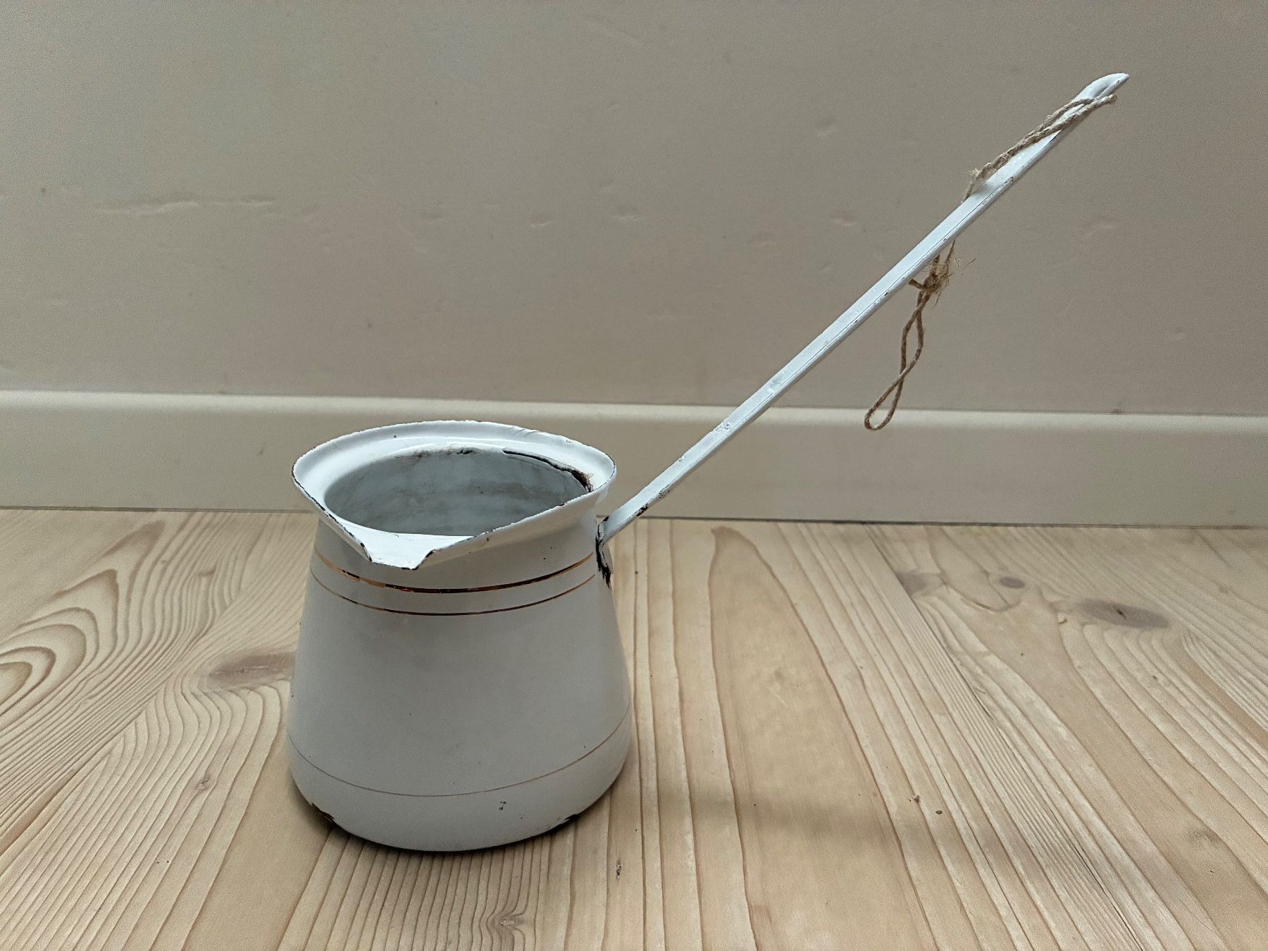 Teiere: Altes Emaille Kaffeekännchen – Usato da Steffisburg venduto da Reitschel5 4