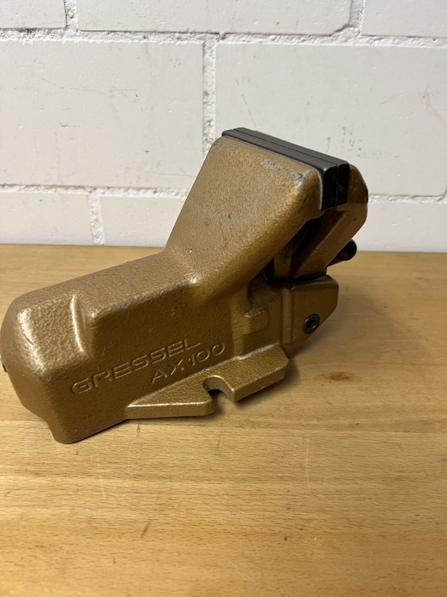 Gressel Tutti gli attrezzi: Gressel AX100 Schraubstock  – Usato da Holziken venduto da 181281 1