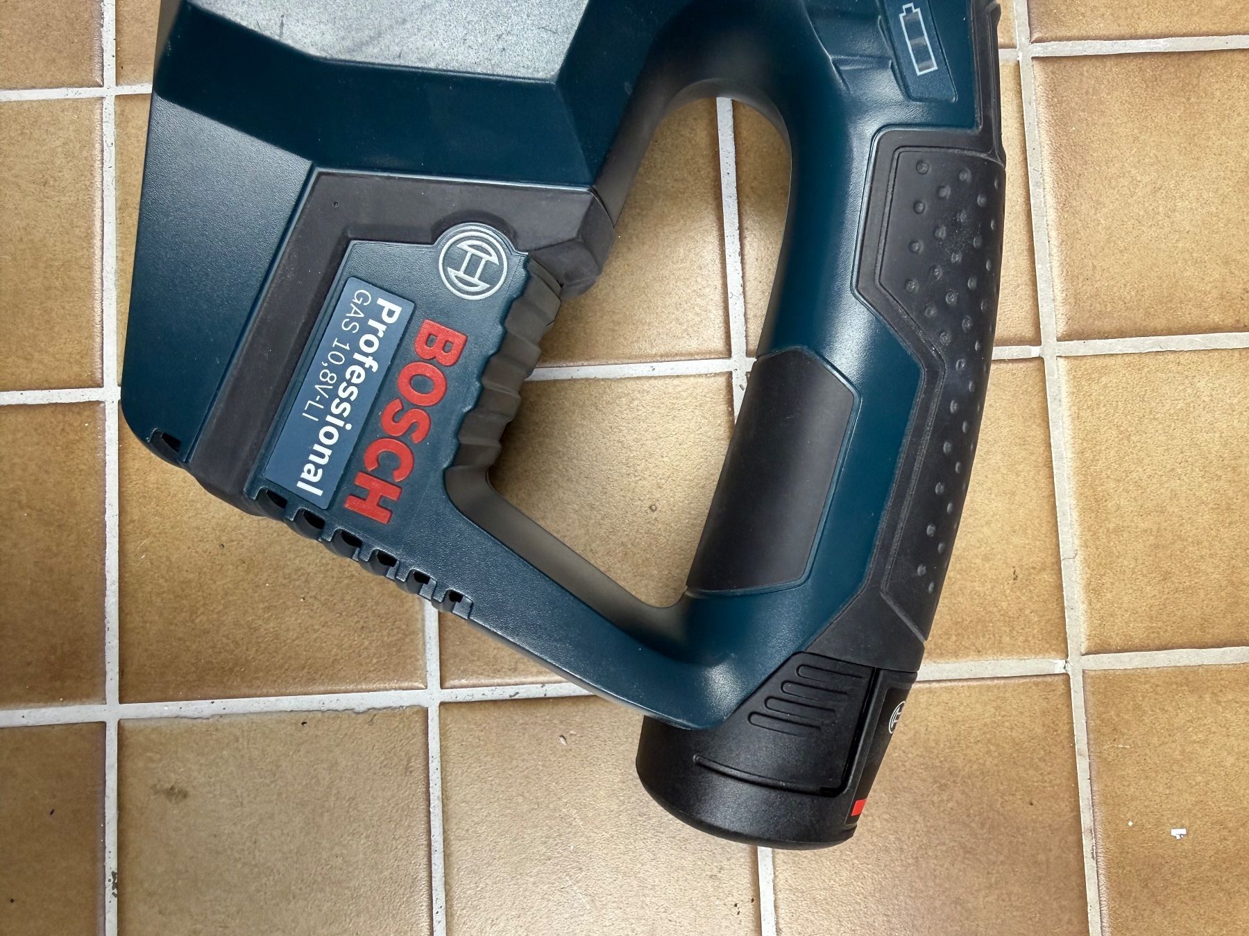 Bosch Aspirapolveri & Accessori: Bosch Professional Akkusauger GAS – Usato da Thalwil venduto da Andi8800 3