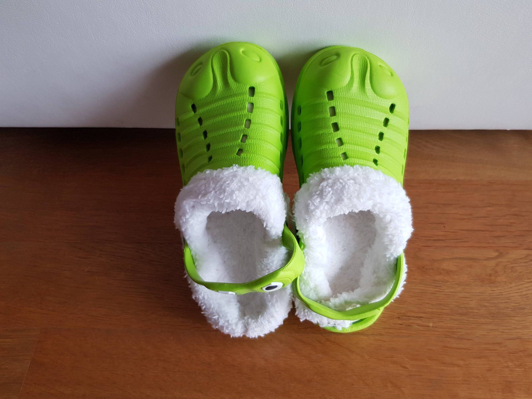 Chaussures filles: Hausschuhe Gr.34/35 – Neuf (Voir description) à Reinach AG par innamac 1