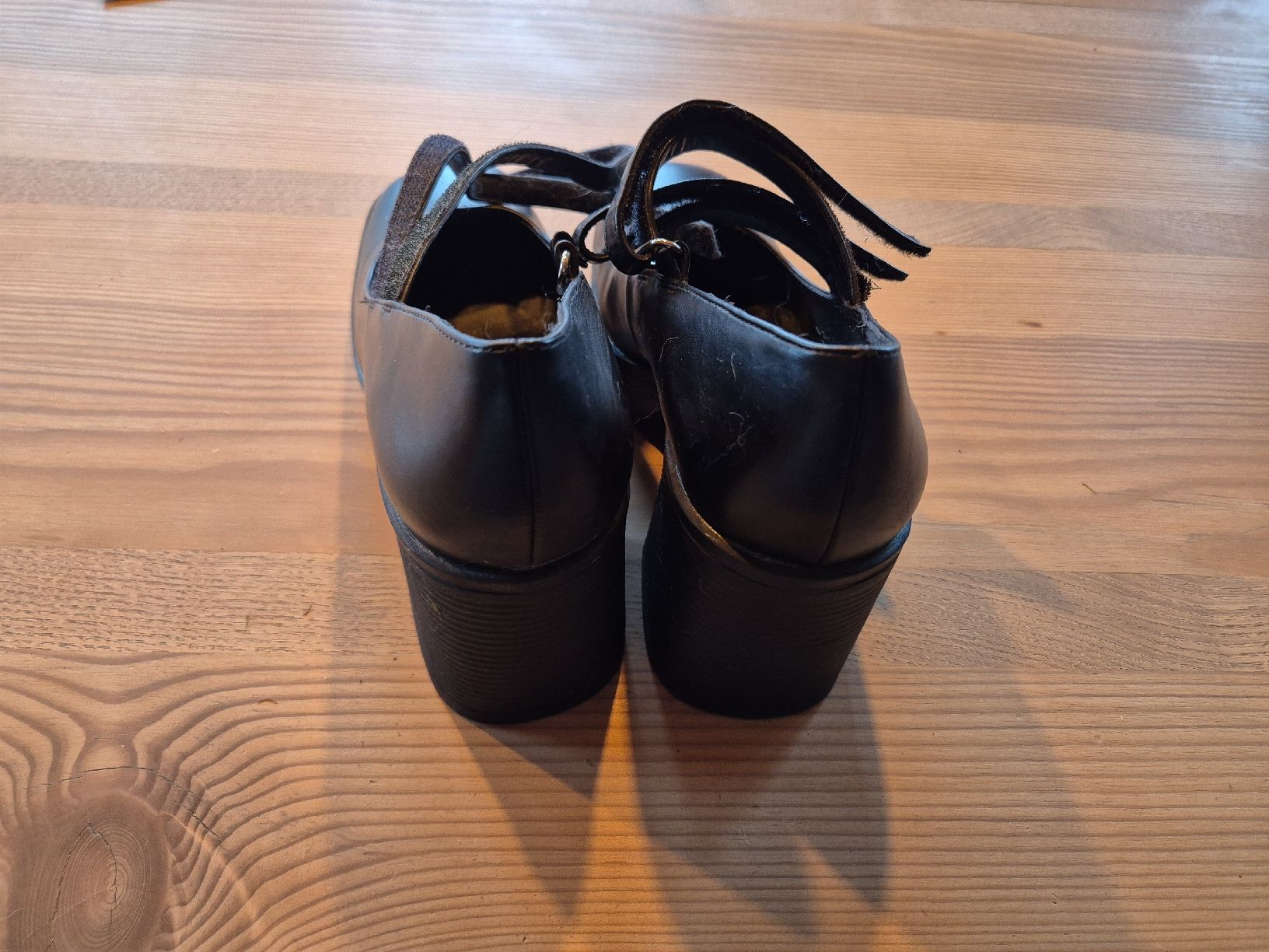 Scarpe da donna: Schuhe DeeZee – Usato da Rehetobel venduto da karenina02 2