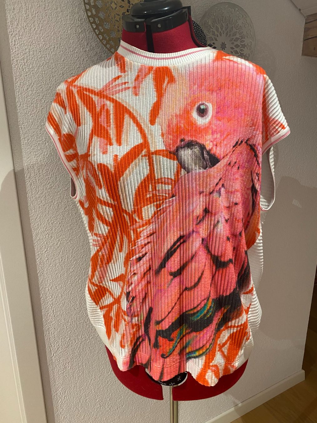 Marc Cain T-Shirts: Marc Cain Tunika Strickshirt, Gr. N5 oder D42 – Gebraucht aus Regensdorf von Pointer2009