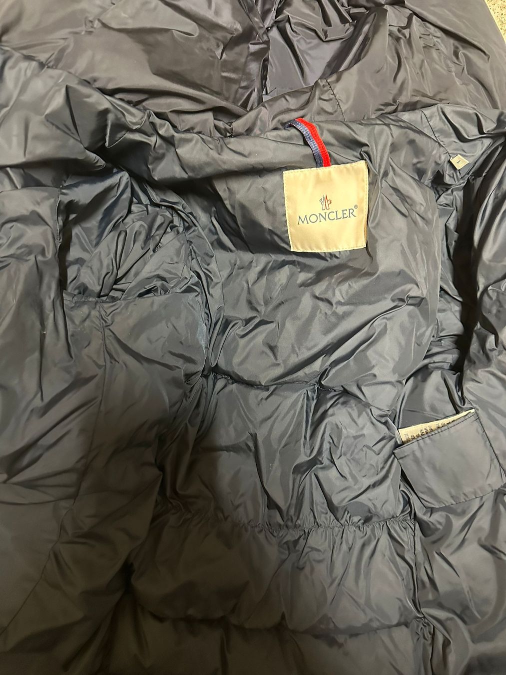 Moncler Giacche: Moncler Daunenjacke, dunkelblau, Gr. 1 – Usato da Heimenschwand venduto da fahrni01 2
